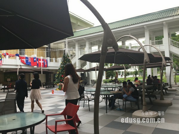 新加坡英華美學院