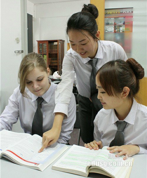 新加坡留學(xué)費(fèi)用多少