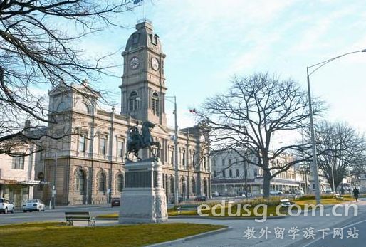 南洋現代管理學院學費