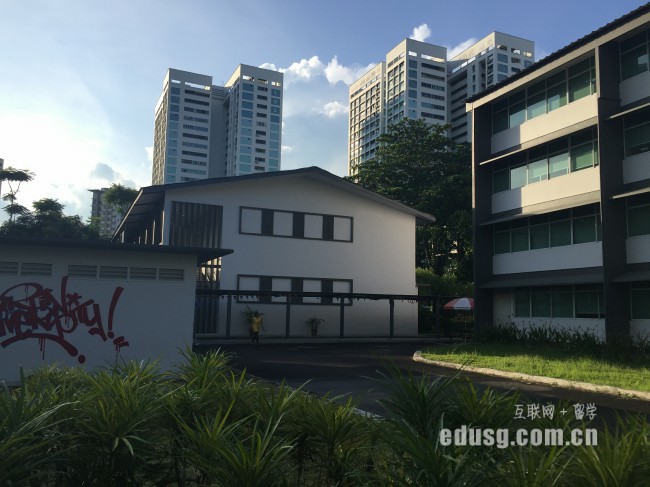 去新加坡讀會計專業(yè)哪個學(xué)校比較好