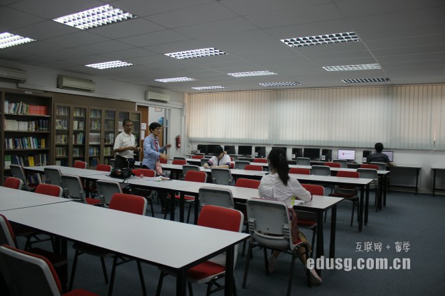 新加坡小學(xué)學(xué)費(fèi)