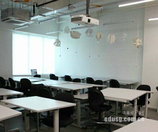 新加坡管理大學(xué)