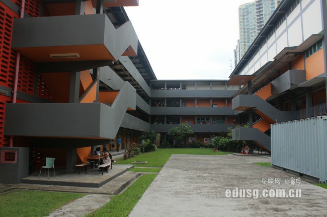 新加坡公立大學研究生
