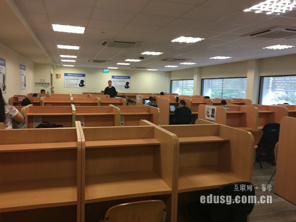 新加坡公立大學研究生