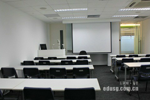 新加坡大學開學時間