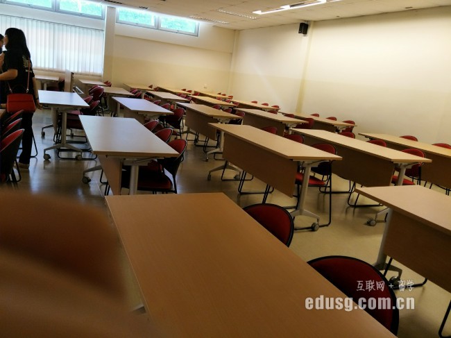 新加坡大學研究生