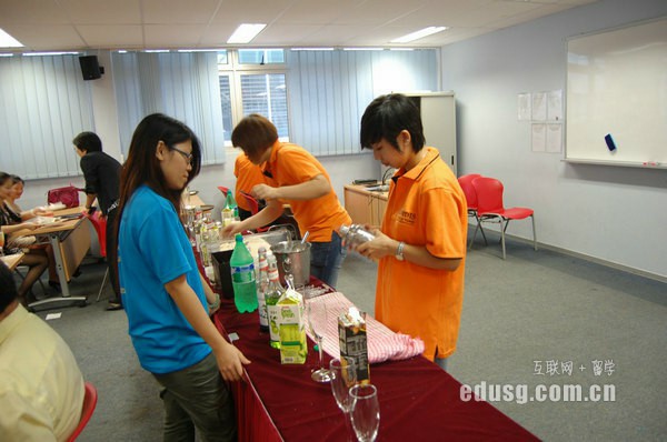 新加坡大學碩士幾年