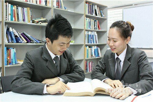 去新加坡讀大學(xué)條件