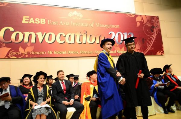 新加坡easb大學預科學費