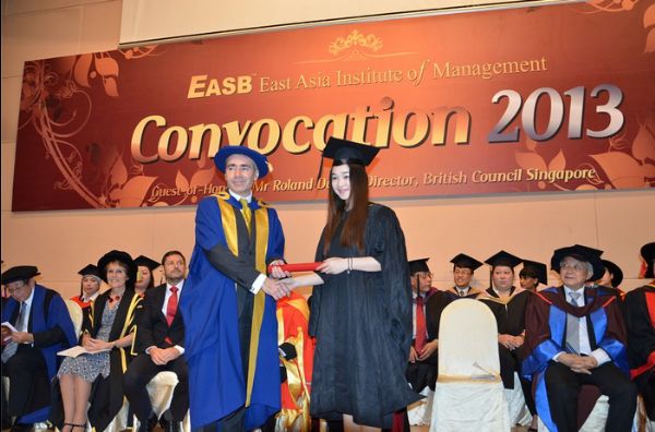 新加坡easb大學預科學費