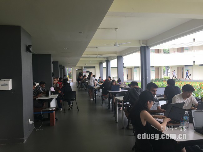 新加坡管理學院研究生