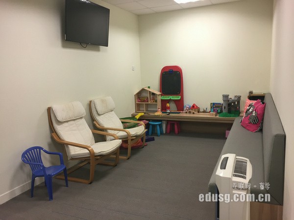 迪肯大學本科雅思要求