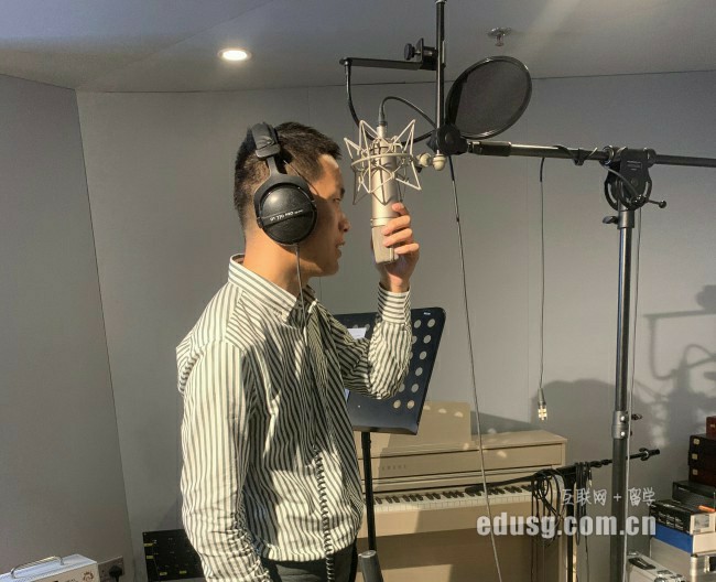 澳大利亞莫納什大學研究生語言課申請條件