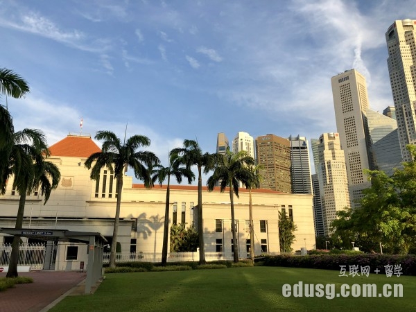 新加坡澳亞學院語言課程