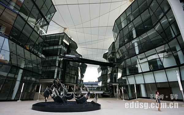 拉薩爾藝術學院獎學金