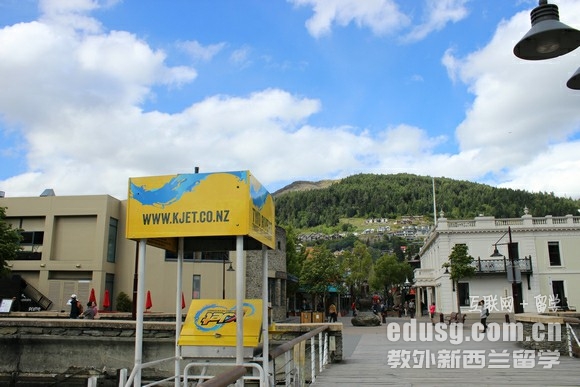 mW(xu)W(xu)