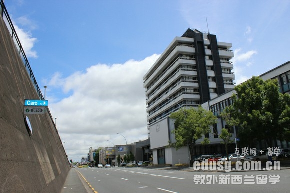 kmW(xu)C
