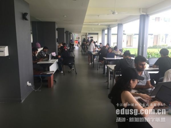 詹姆斯庫克新加坡分校畢業率