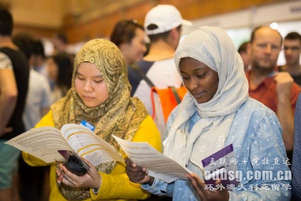 澳大利亞本科入學(xué)時(shí)間