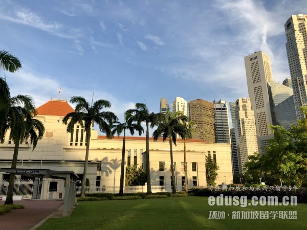 jcu¼2022qs