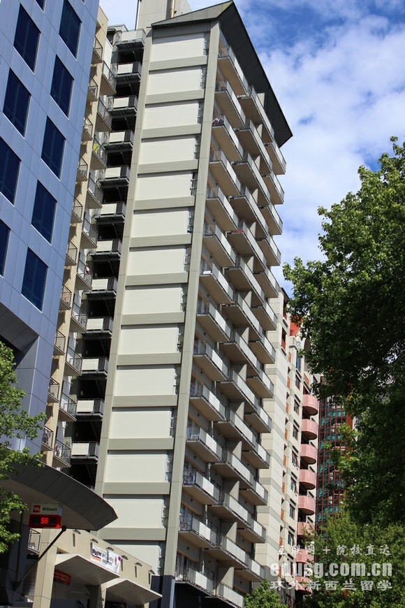 奧克蘭理工大學qs最新排名