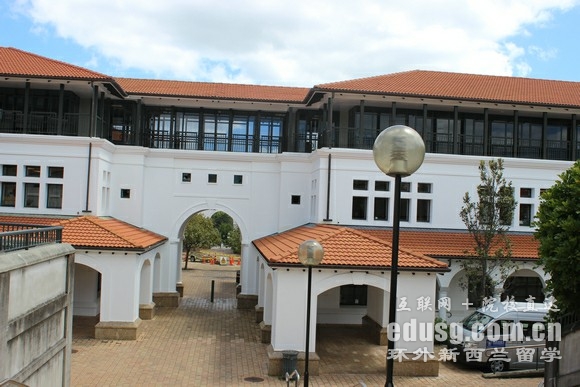 梅西大學留學一年多少錢