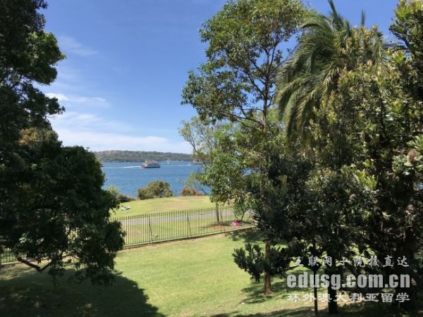 澳大利亞留學(xué)高中生