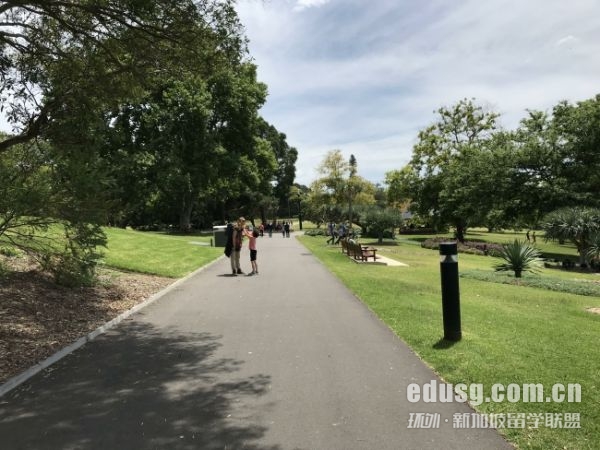 英國本科留學(xué)申請條件及其要求