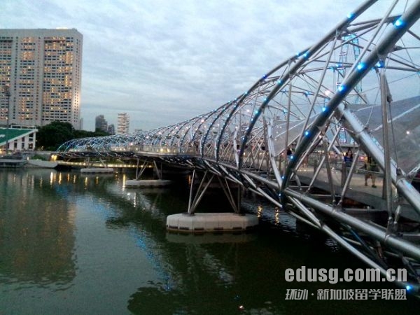 新加坡私立大學學制是幾年